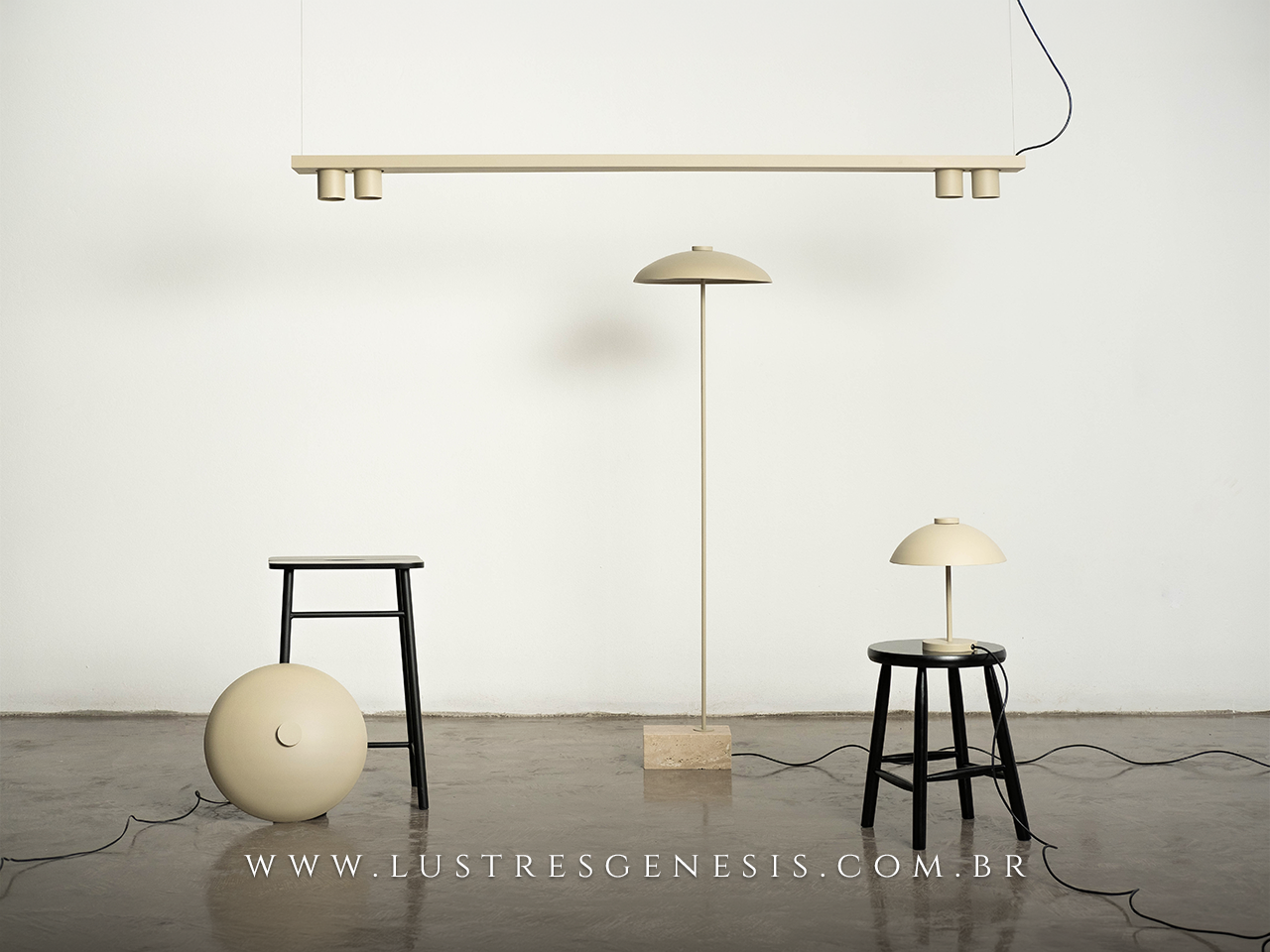 Coluna LED Decorativa 36W 2880LM 3000K Dourada ou Preta